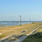 6 Personnes Avec Grande Terrasse Plein Sud Climatise Bassin D'arcachon *